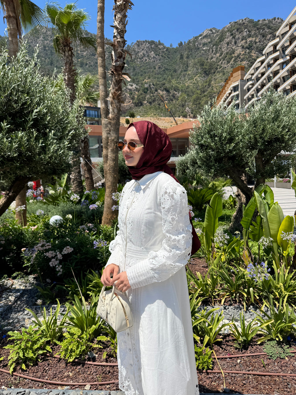 Sakura Elbise Beyaz