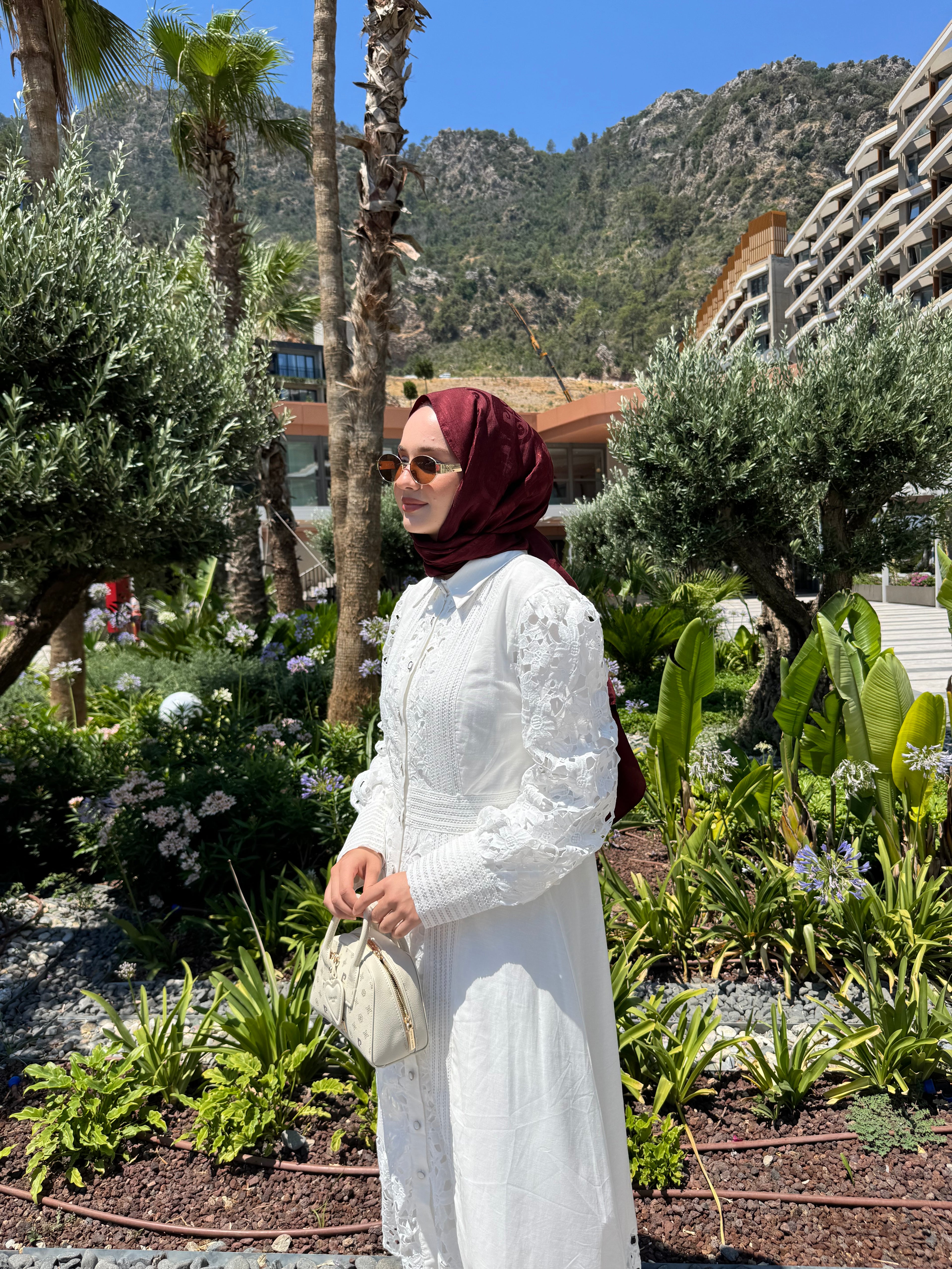 Sakura Elbise Beyaz