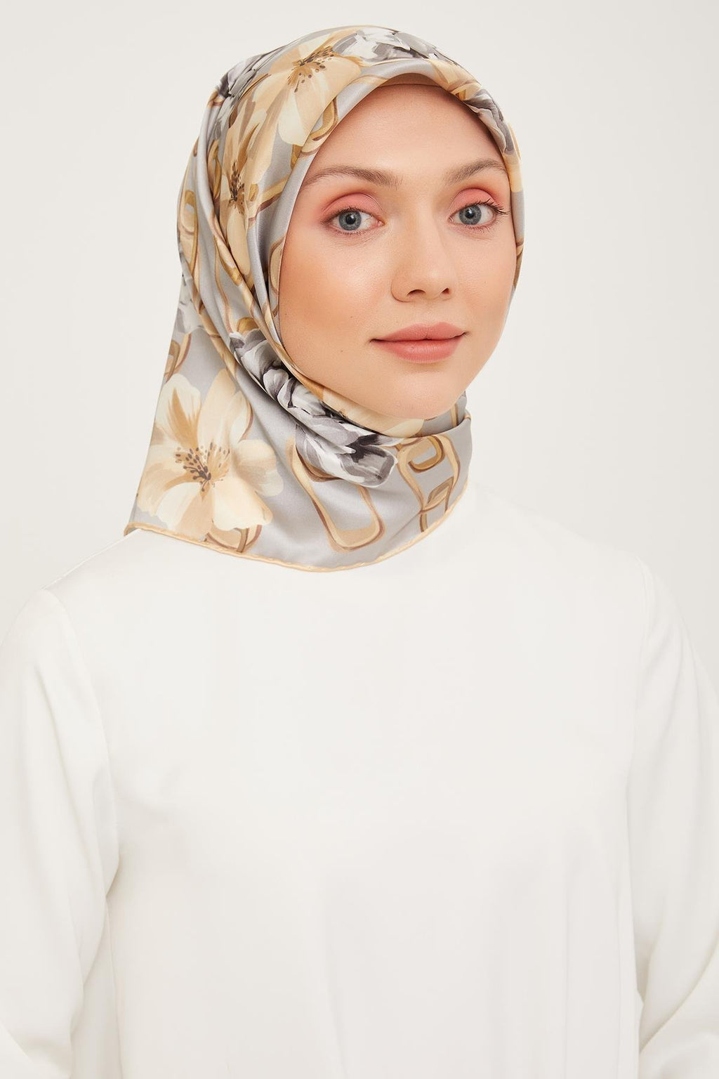 Armine 23 Kış  İpek Eşarp-3 Gümüş