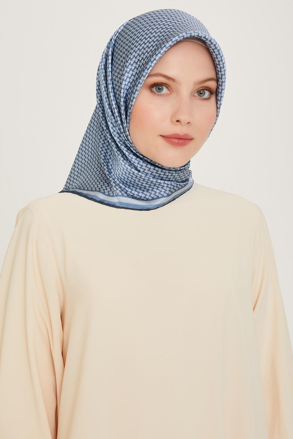 Armine 24 Kış İpek Eşarp-1 Bebek Mavi