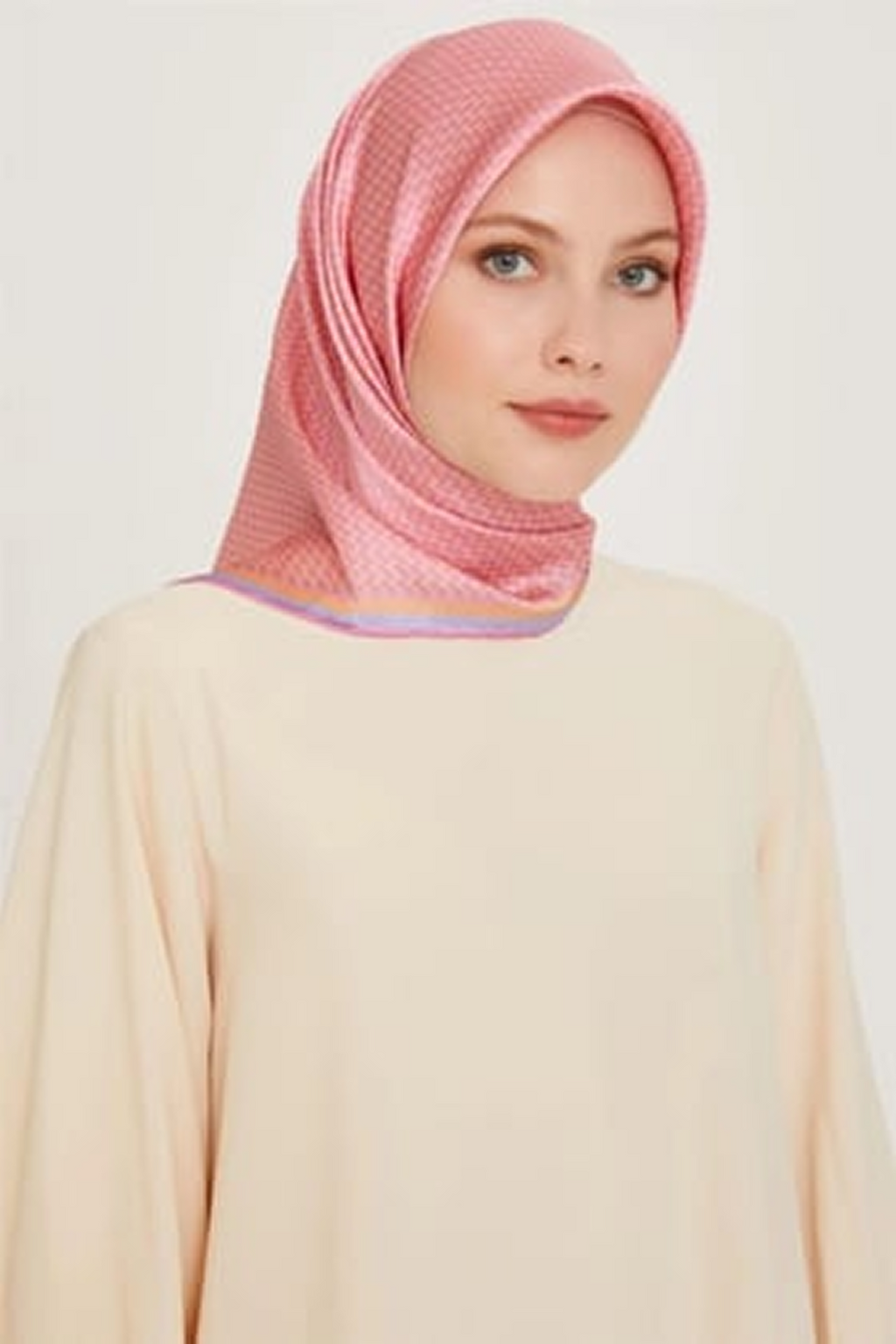 Armine 24 Kış İpek Eşarp-1 Şeker Pembe