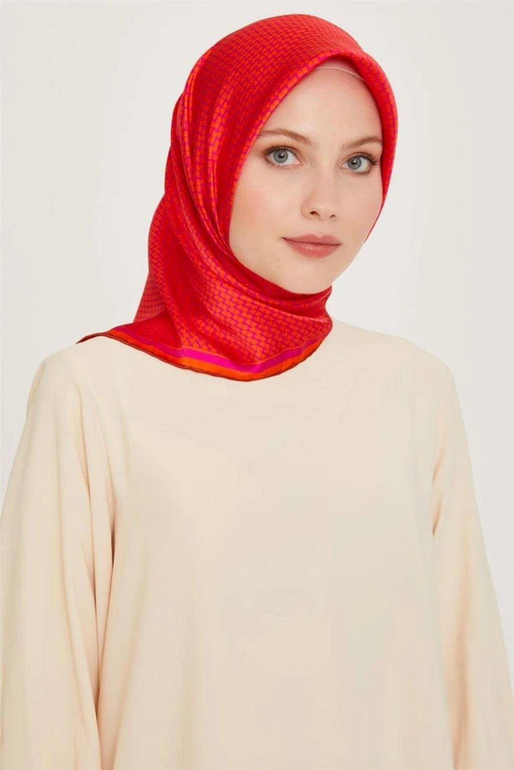 Armine 24 Kış İpek Eşarp-1 Turuncu