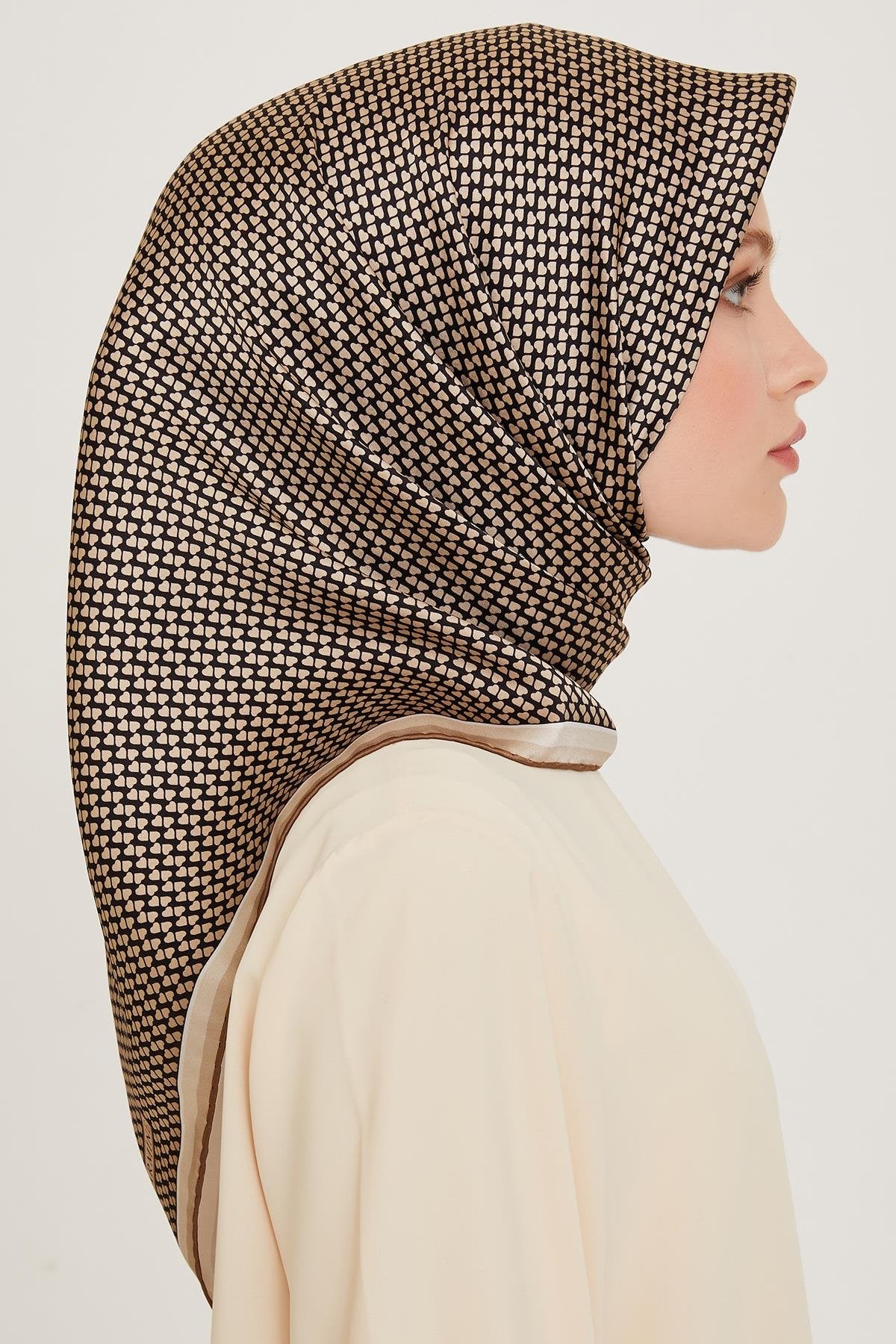 Armine 24 Kış İpek Eşarp-1 Vizon