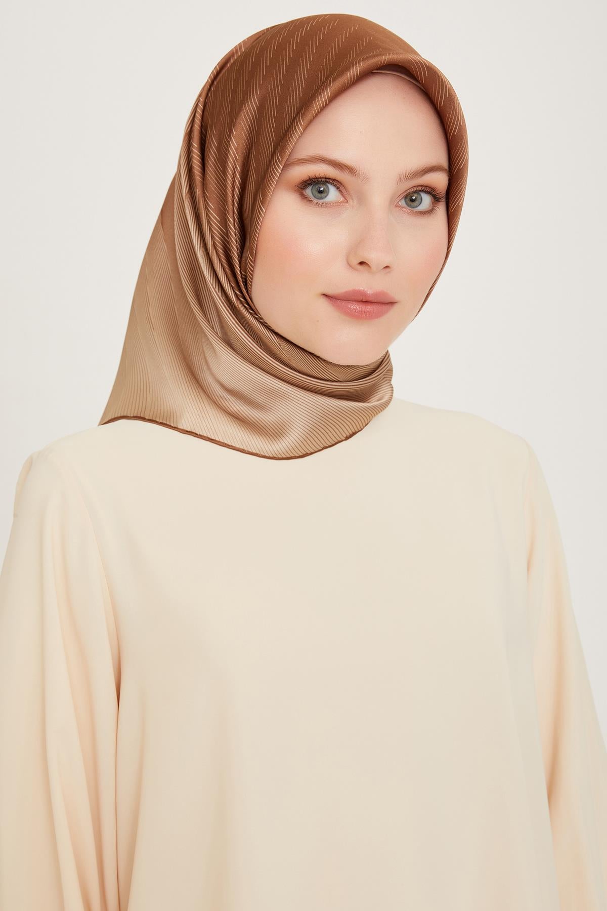 Armine 24 Kış İpek Eşarp-16 Camel