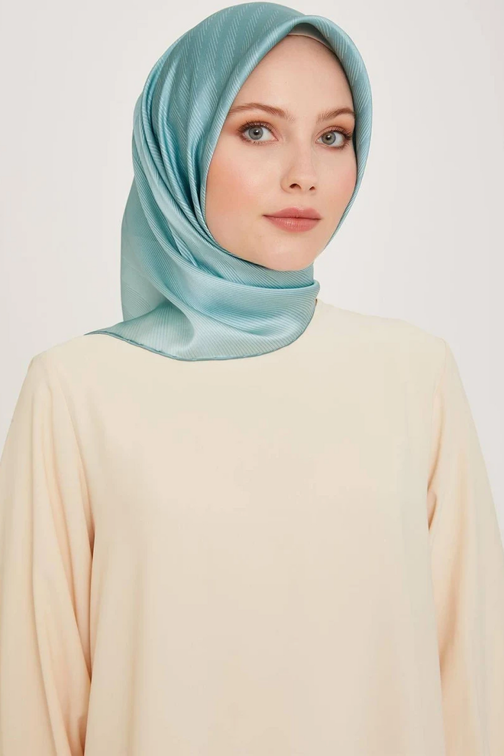 Armine 24 Kış İpek Eşarp-16 Mint