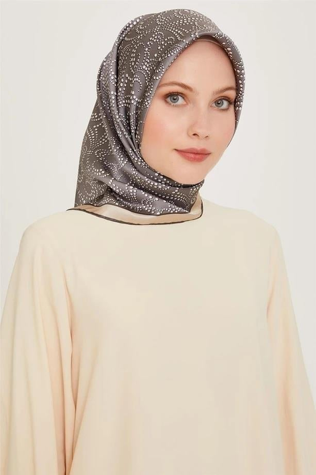 Armine 24 Kış İpek Eşarp-18 Gri