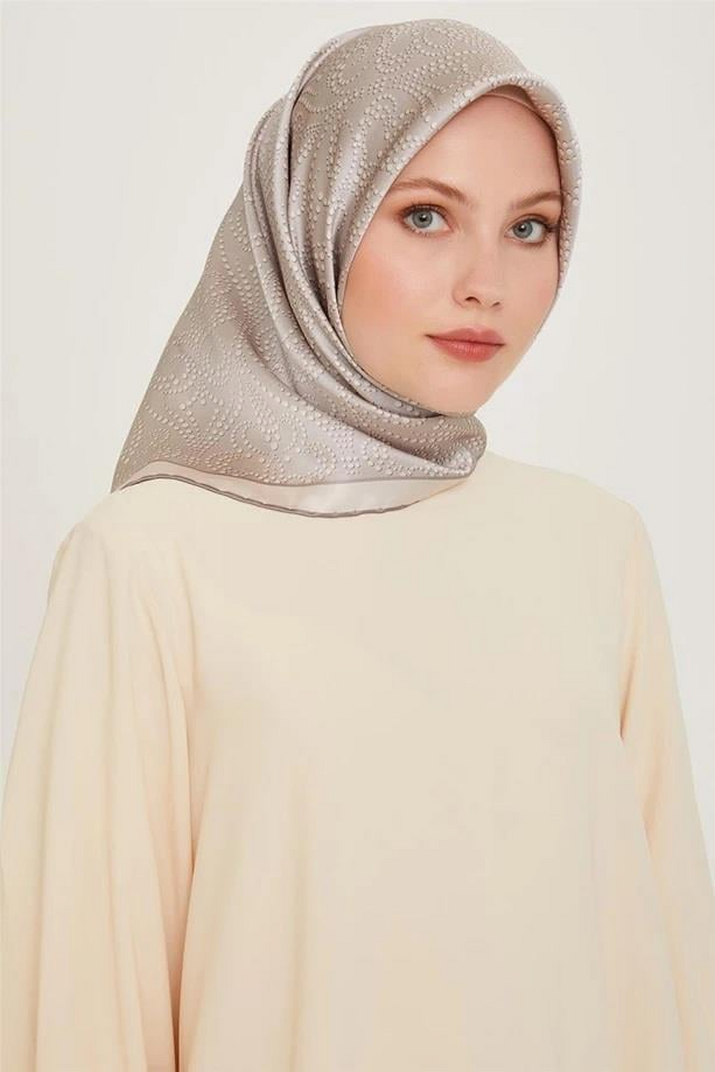 Armine 24 Kış İpek Eşarp-18 Taş Grisi