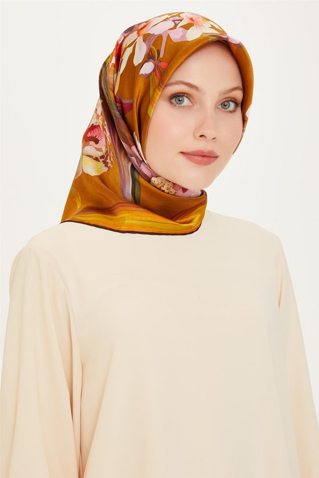 Armine 24 Kış İpek Eşarp-21 Sarı