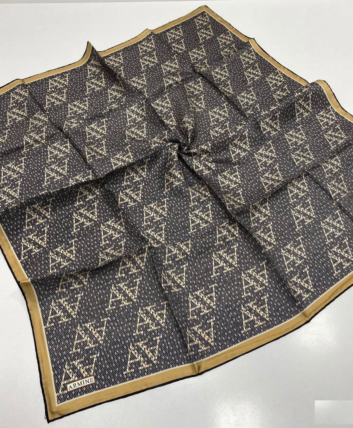 Armine 24 Kış İpek Eşarp-3 Gold