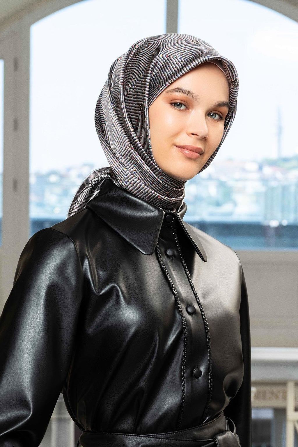 Armine 24 Kış İpek Eşarp-4 Beyaz