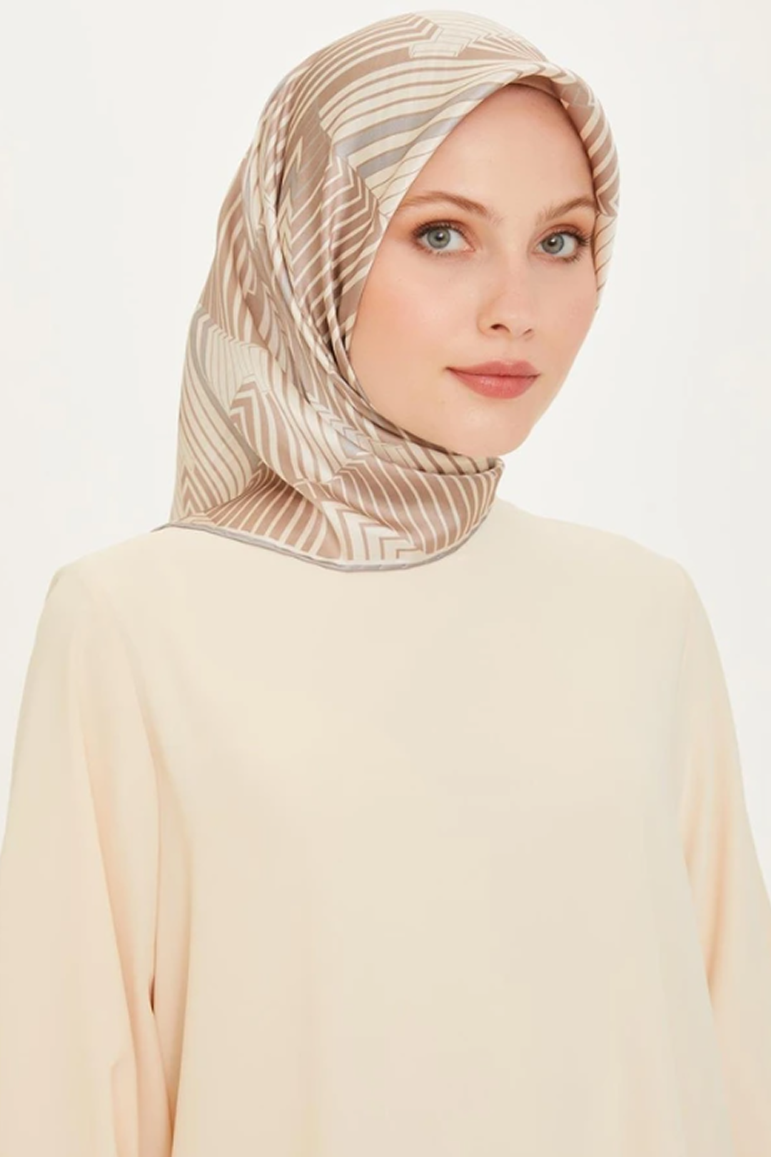 Armine 24 Kış İpek Eşarp-5 Krem