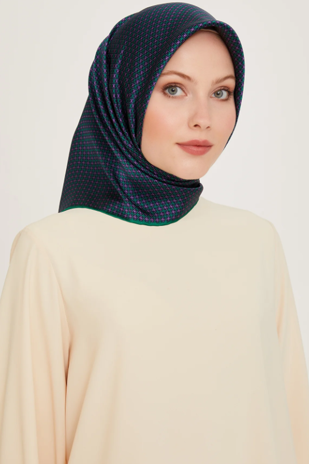 Armine 24 Kış İpek Eşarp-9 Mor