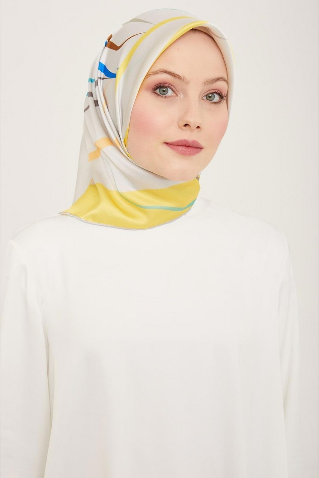 Armine 24yaz İpek Eşarp-1 Sarı