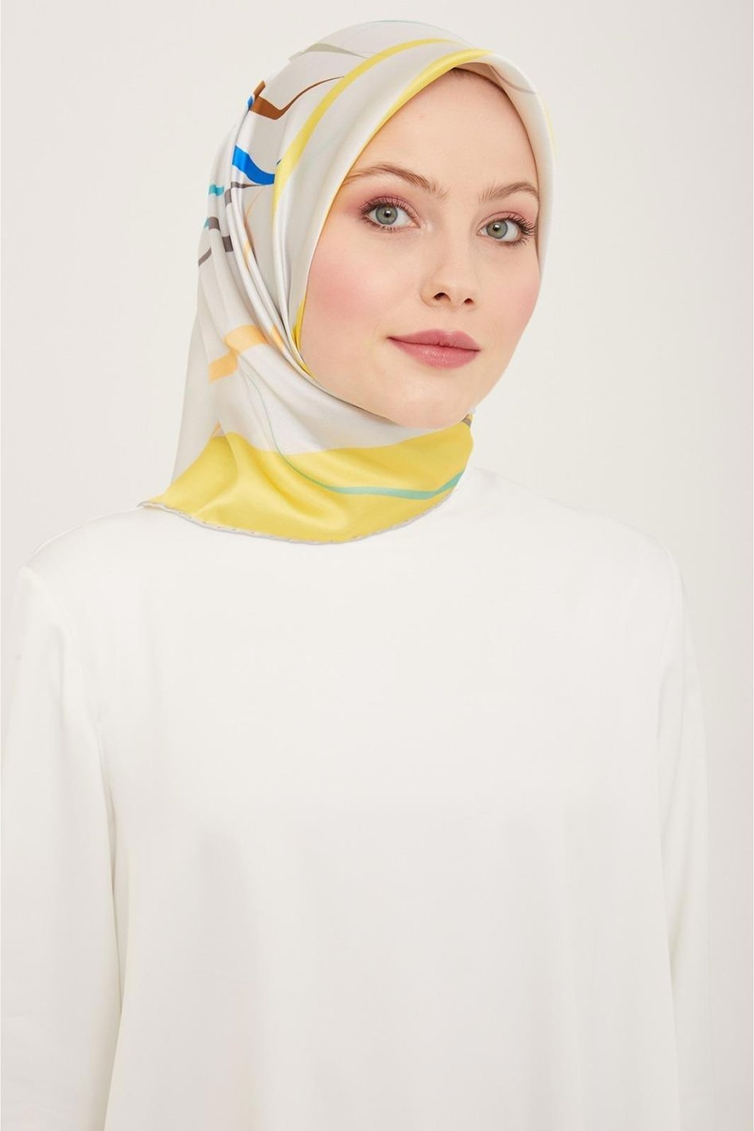 Armine 24yaz İpek Eşarp-1 Sarı