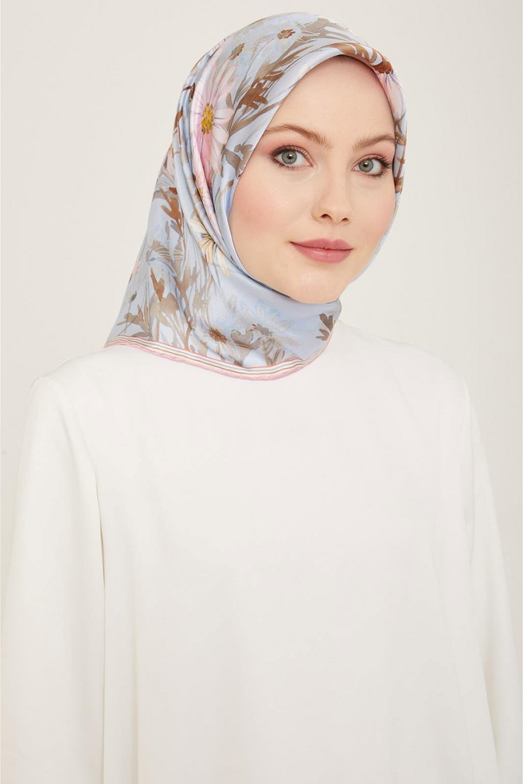 Armine 24yaz İpek Eşarp-10 Bebek Mavi