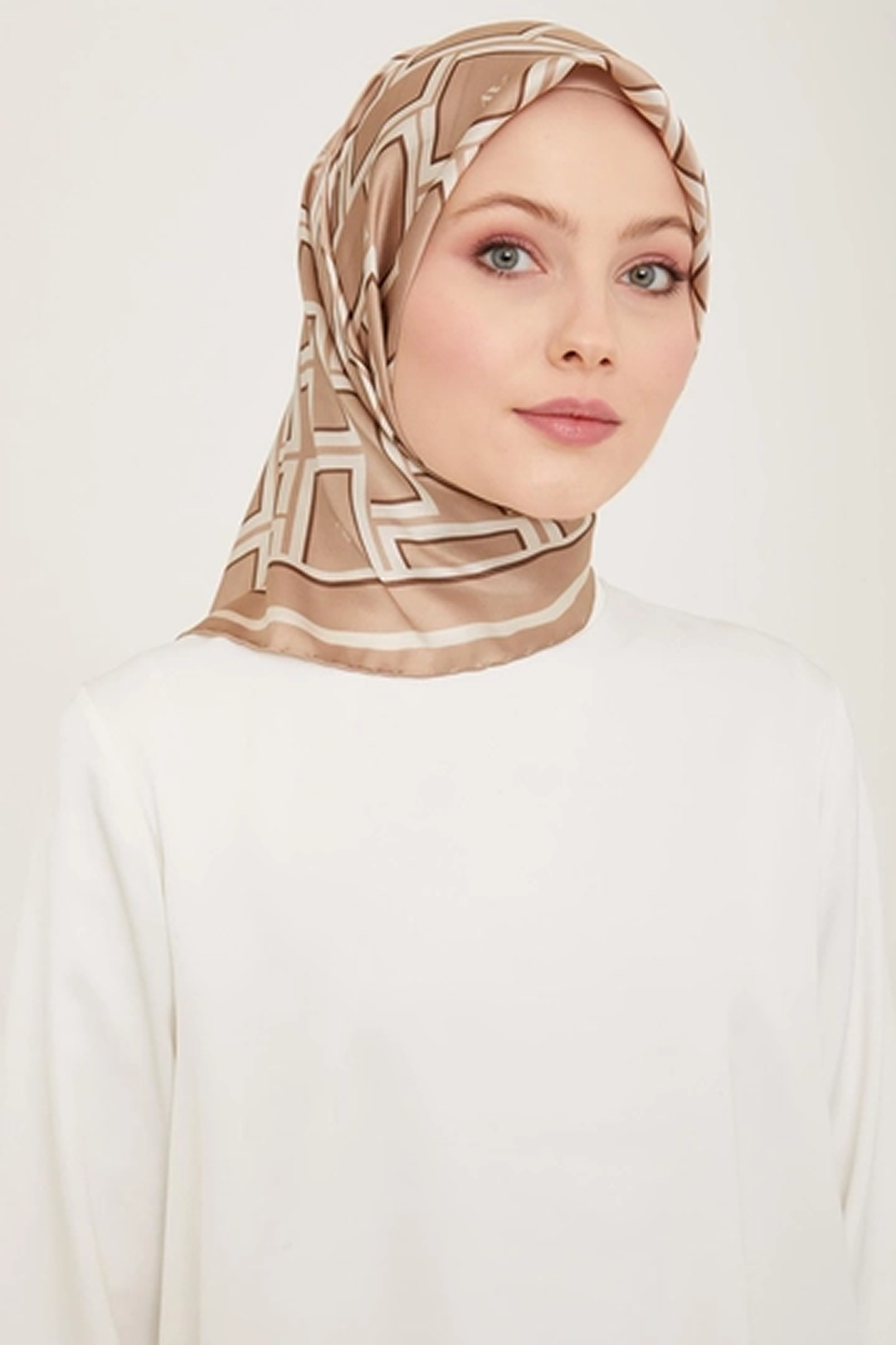 Armine 24yaz İpek Eşarp-11 Vizon