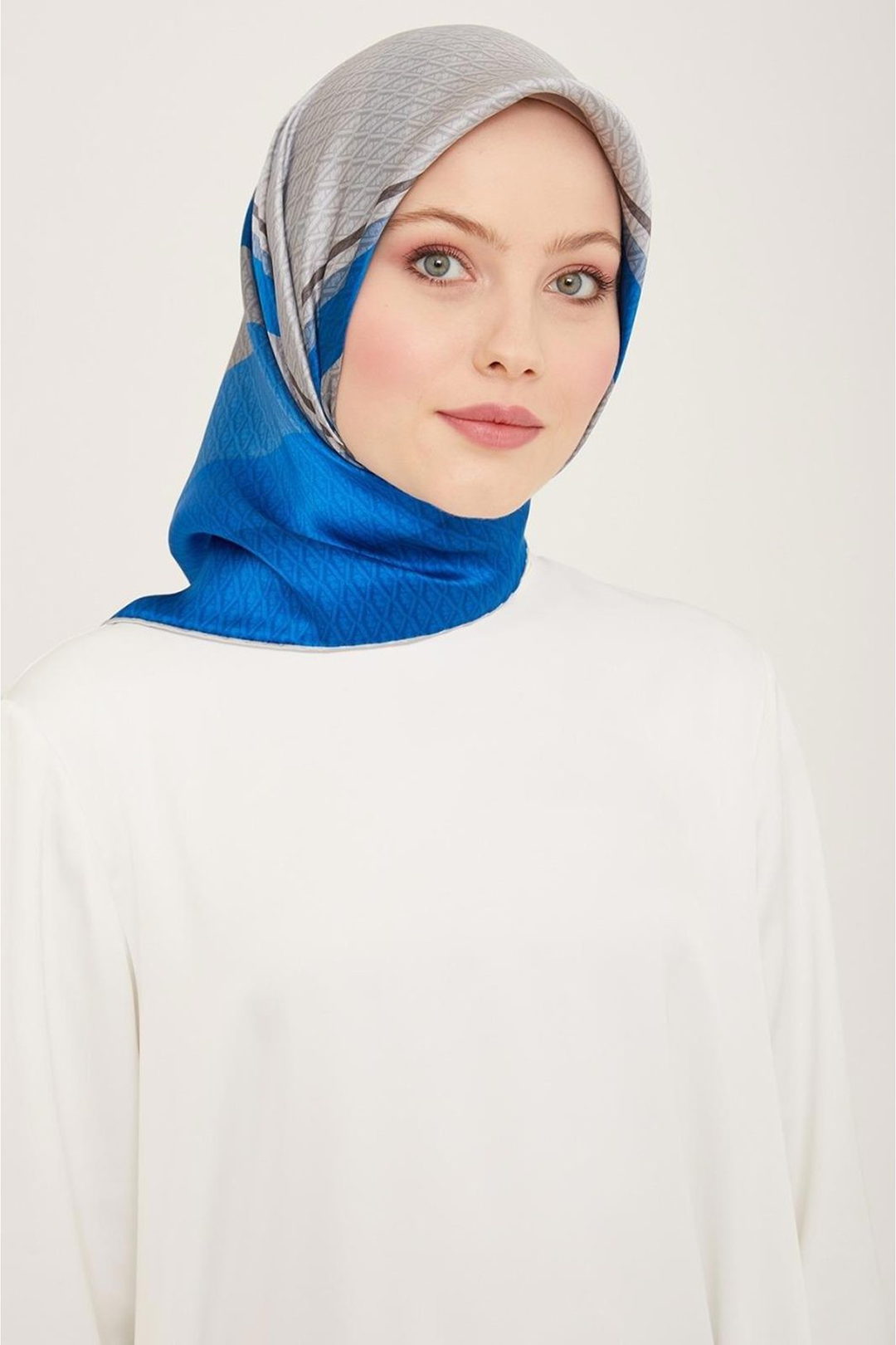 Armine 24yaz İpek Eşarp-16 Saks Mavisi