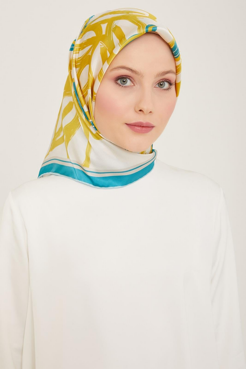 Armine 24yaz İpek Eşarp-25 Sarı
