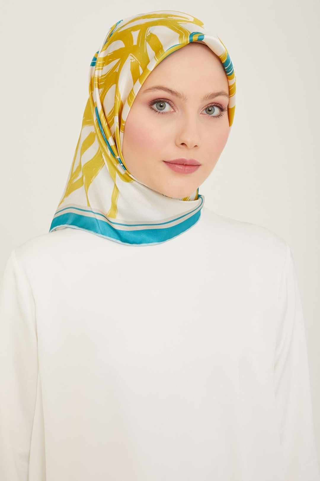 Armine 24yaz İpek Eşarp-25 Sarı
