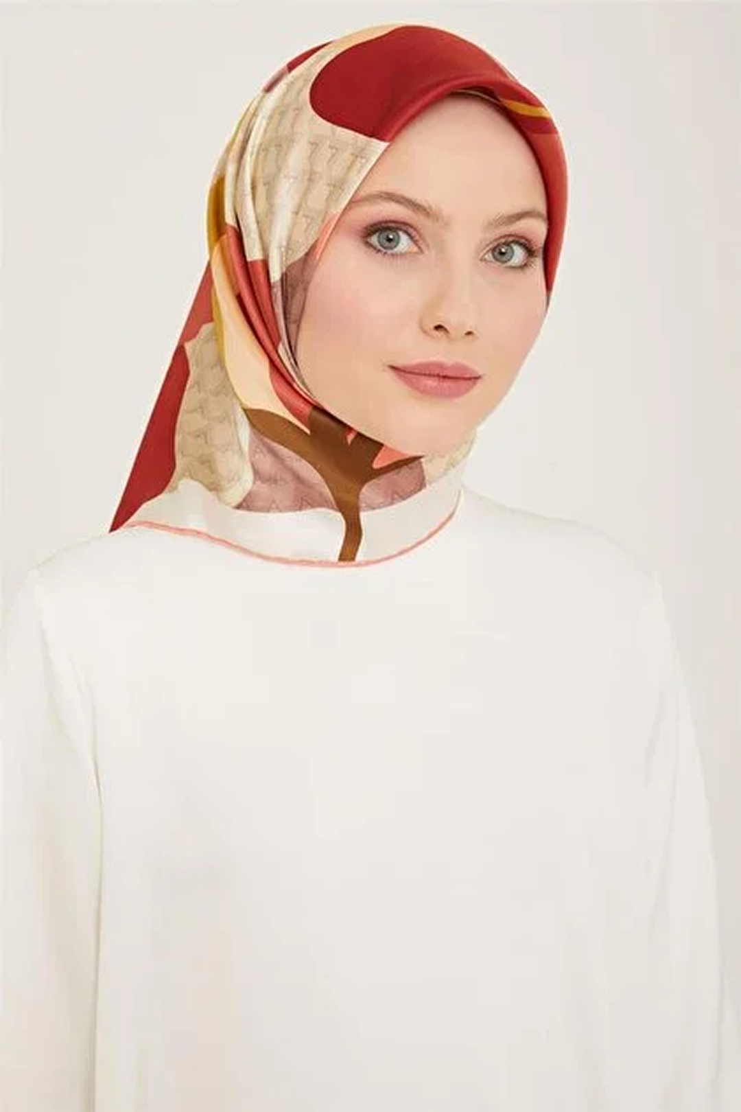 Armine 24yaz İpek Eşarp-28 Yavru Ağzı