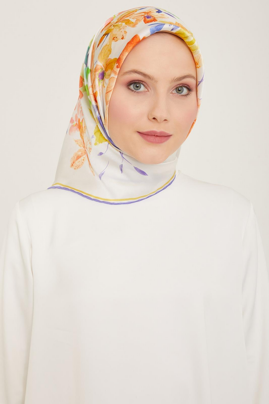 Armine 24yaz İpek Eşarp-33 Beyaz