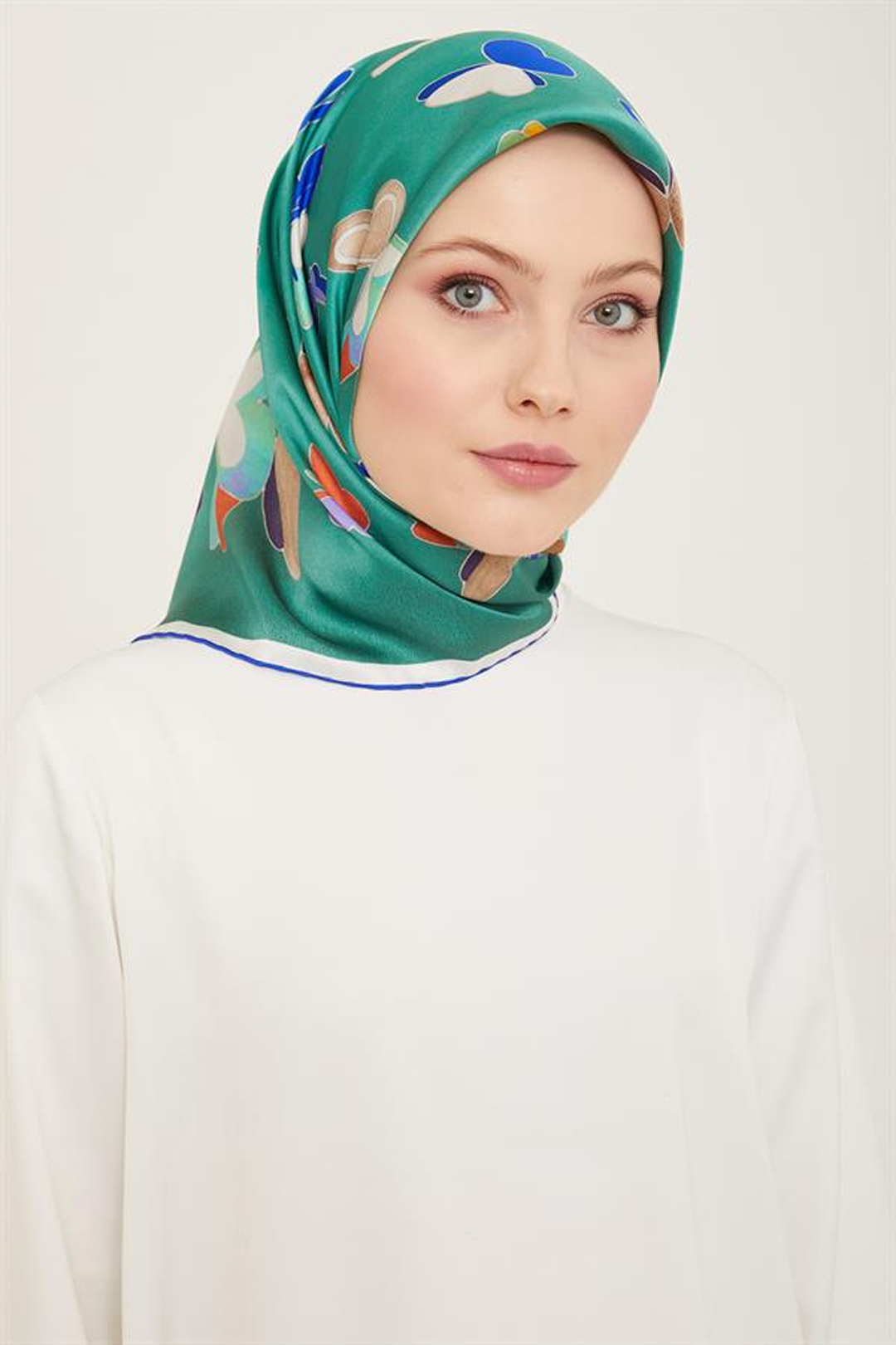 Armine 24yaz İpek Eşarp-4 Yeşil