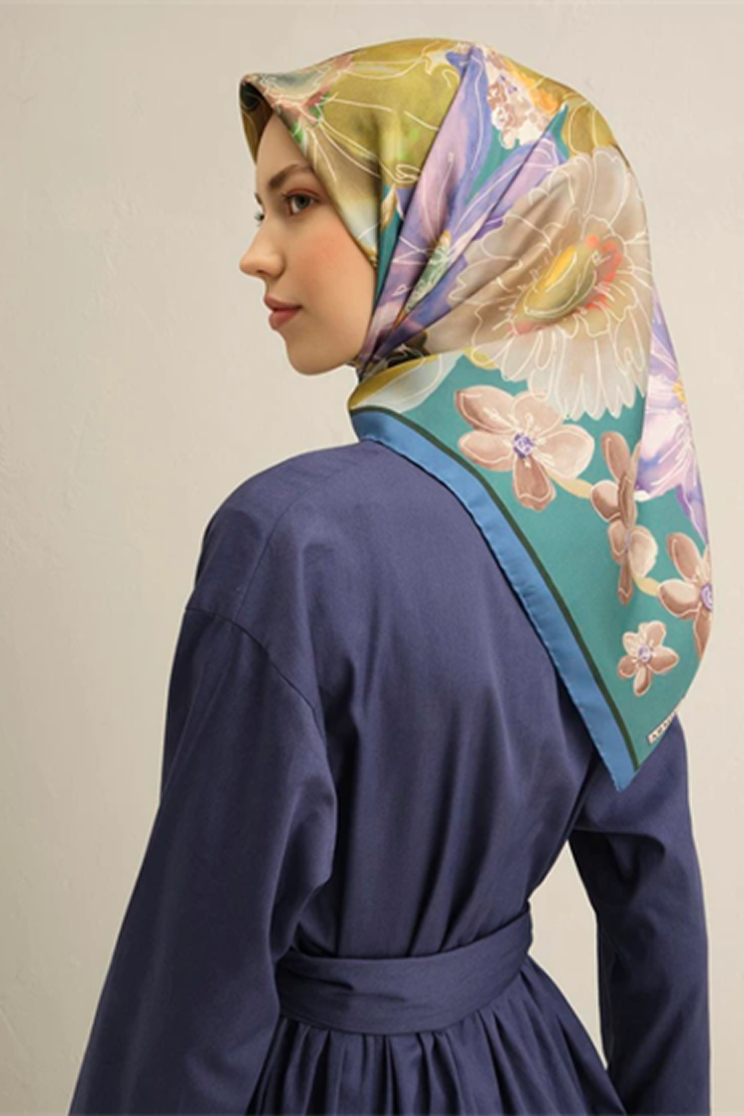 Armine 25 Yaz 9318 Saf İpek Twill Eşarp Yeşil