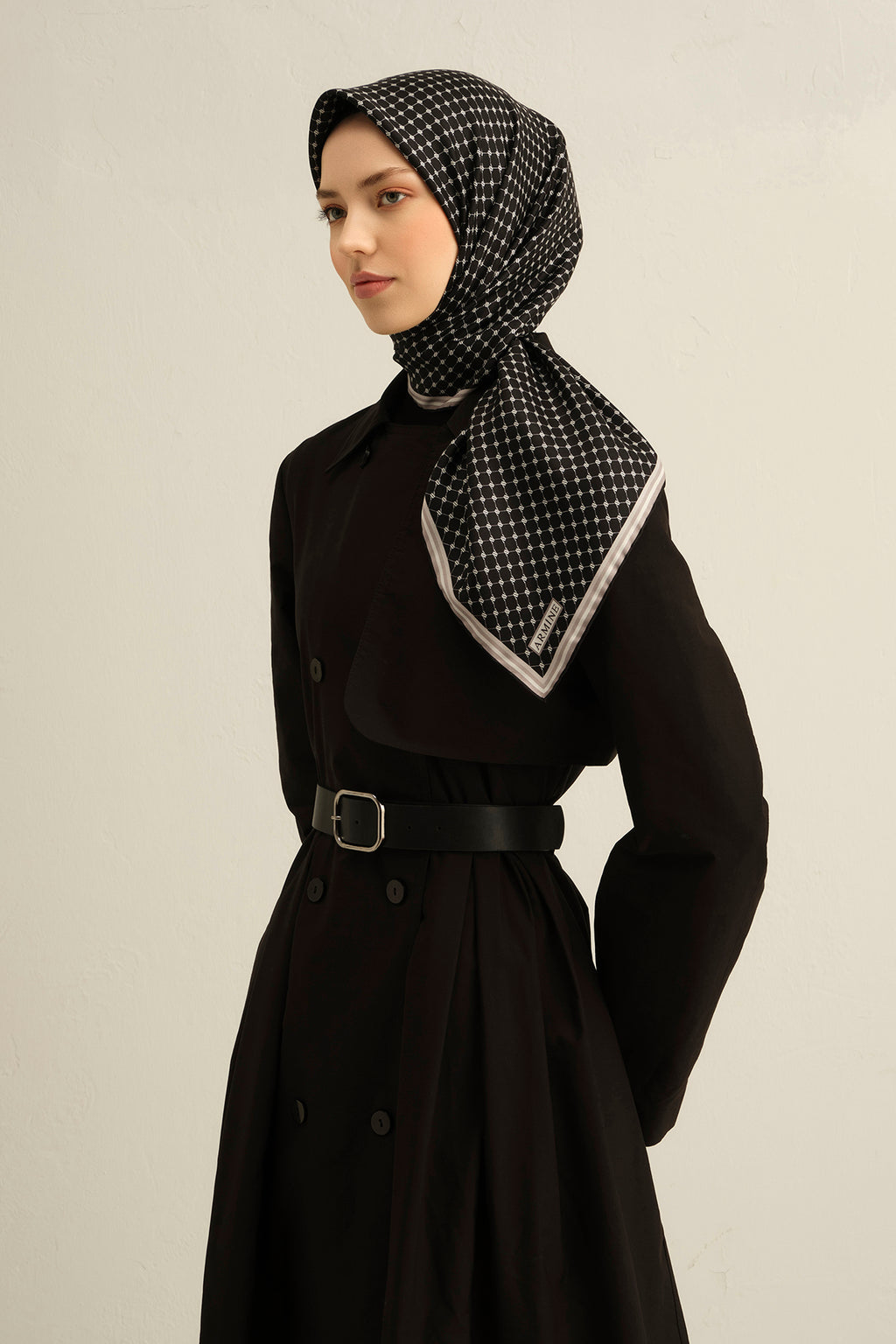 Armine 25 Yaz İpek Eşarp-1 Koyu Vizon