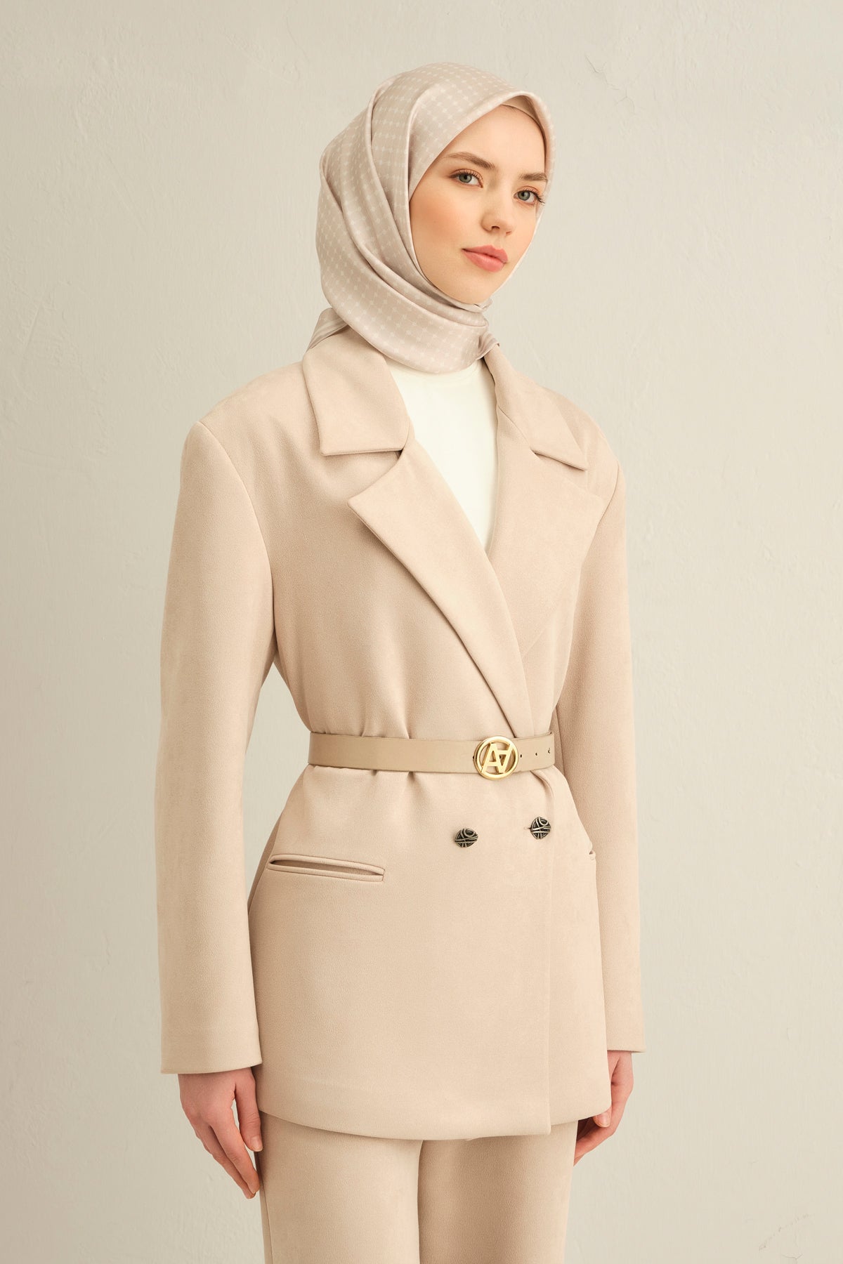 Armine 25 Yaz İpek Eşarp-1 Krem