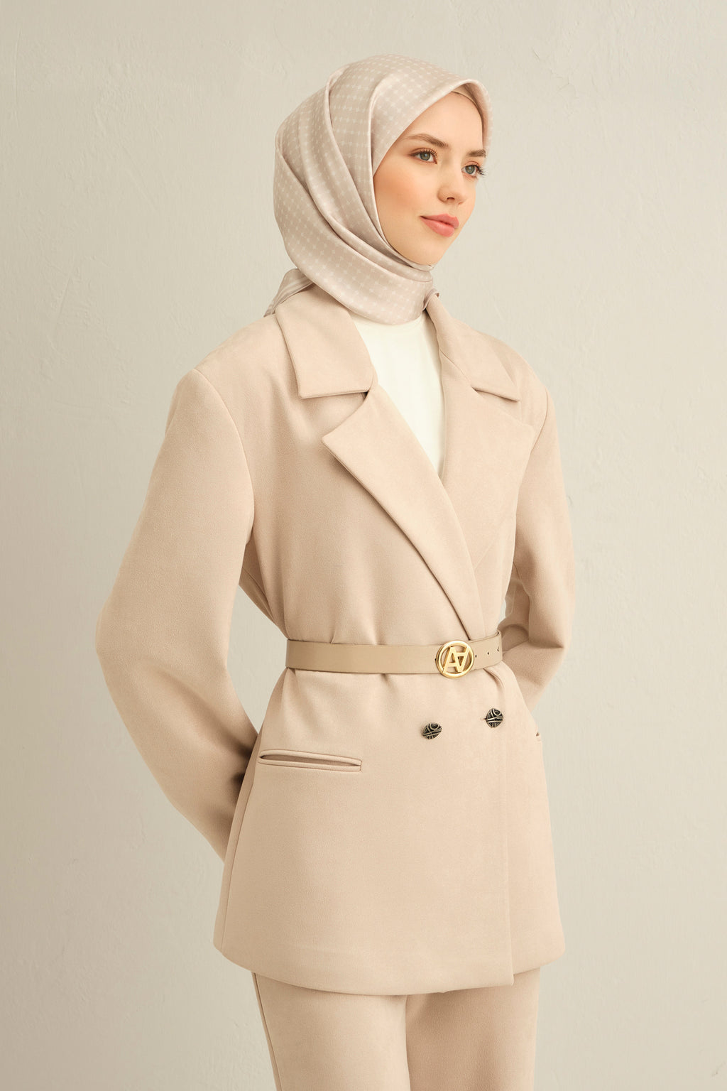 Armine 25 Yaz İpek Eşarp-1 Krem