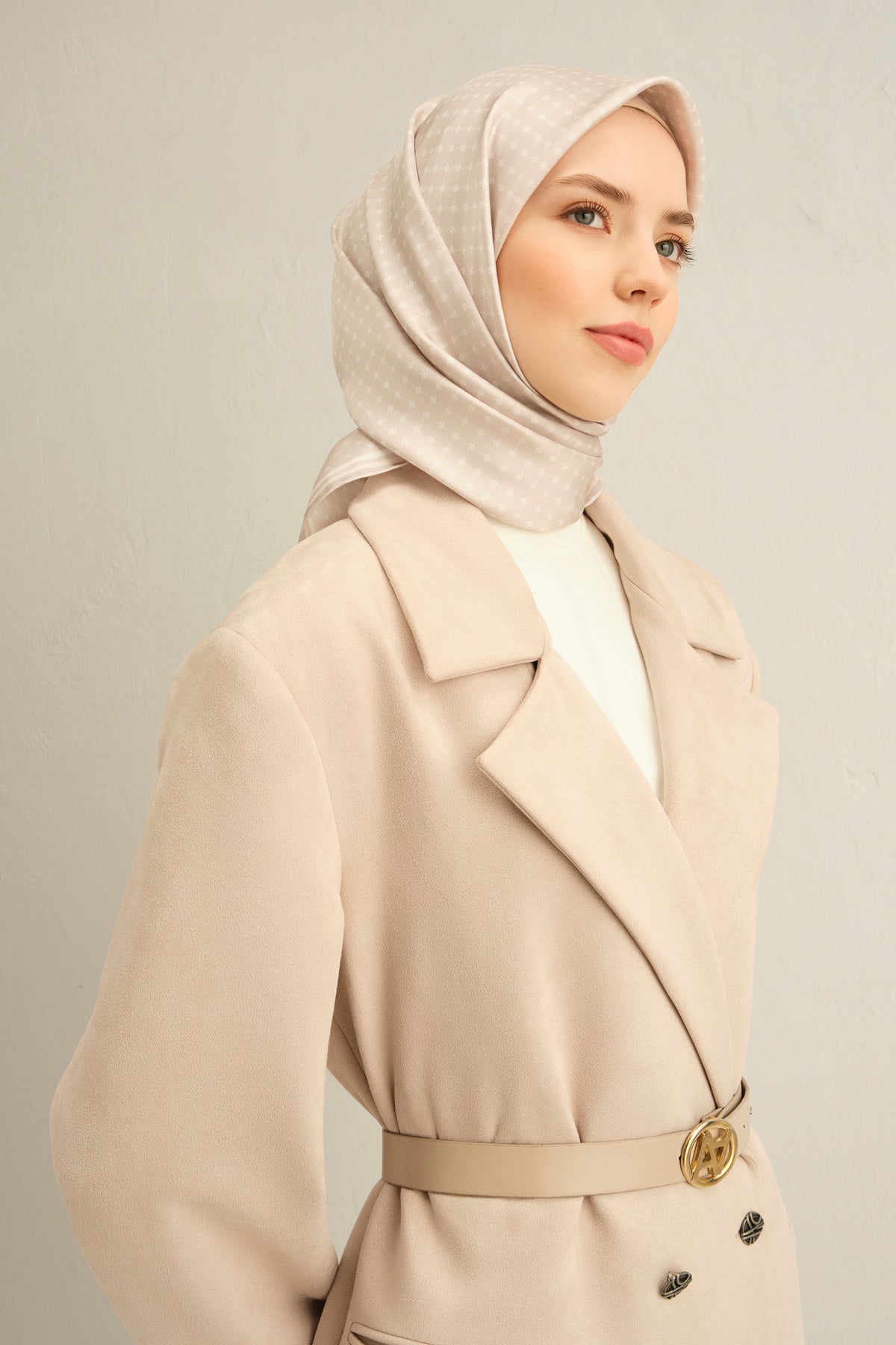 Armine 25 Yaz İpek Eşarp-1 Krem