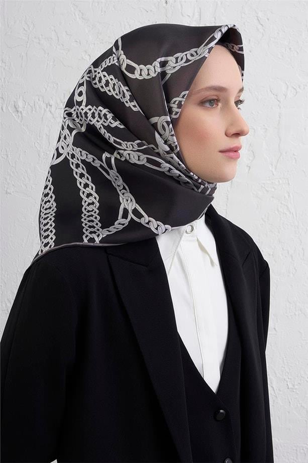 Armine 25winter Silk Scarf-30 Black