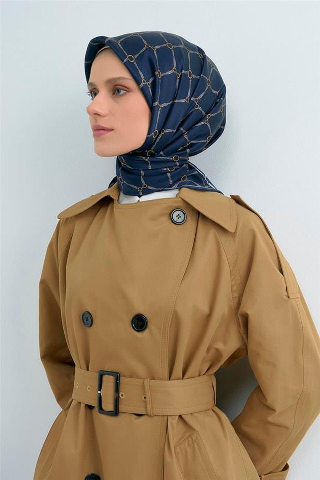 Armine 26 Yaz 9538 Saf İpek Twill Eşarp Lacivert