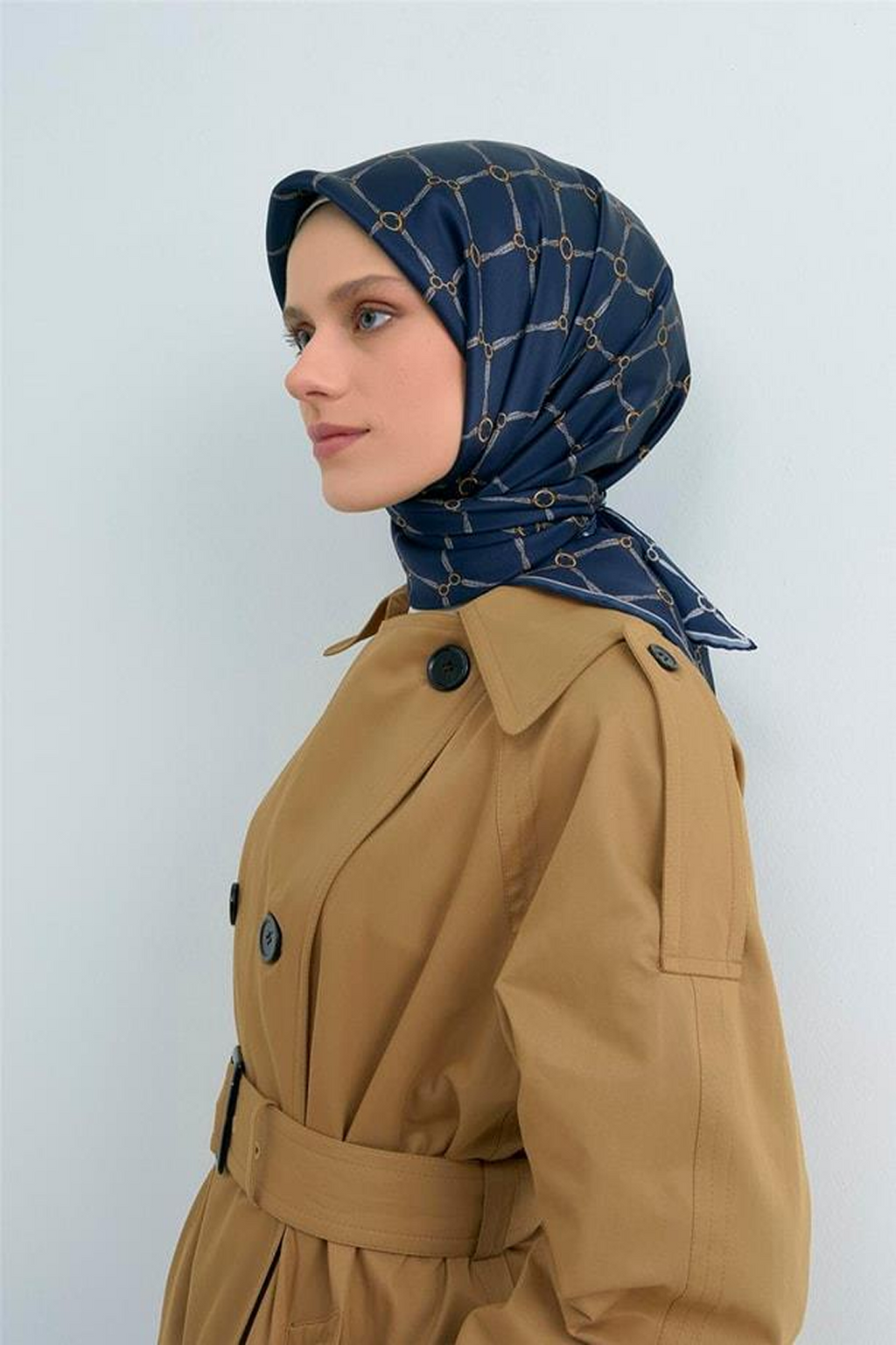 Armine 26 Yaz 9538 Saf İpek Twill Eşarp Lacivert