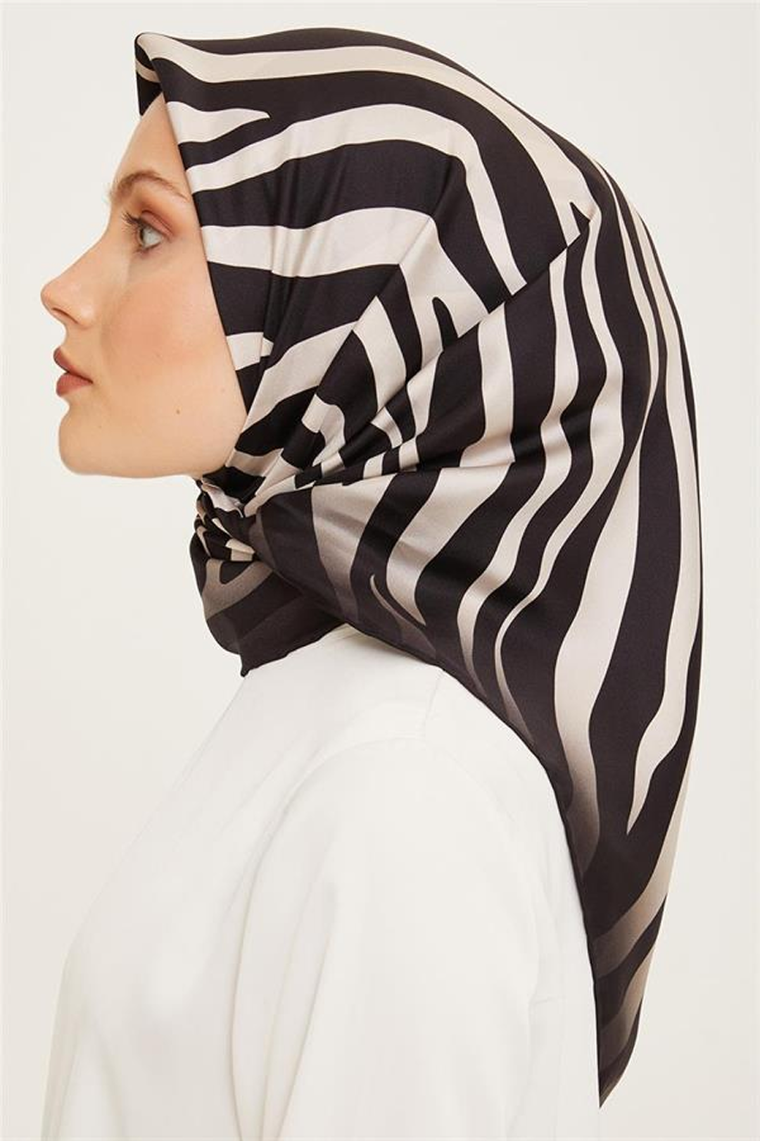 Armine Nostalji Twil İpek Eşarp 25k8274 Siyah