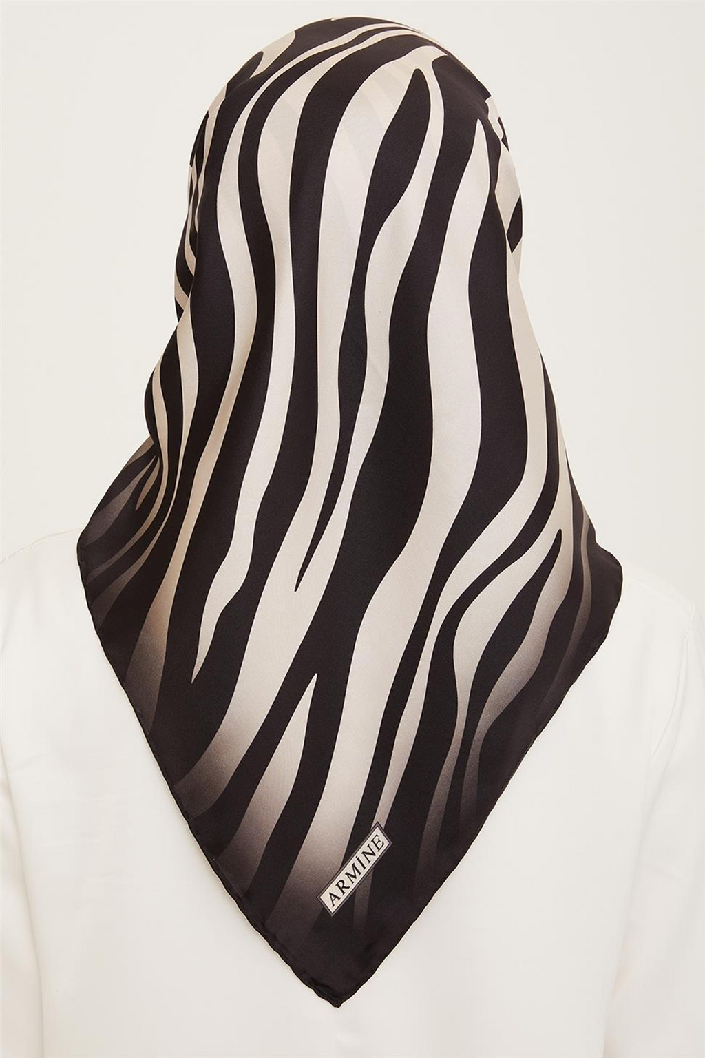Armine 25winter Zebra Scarf Black