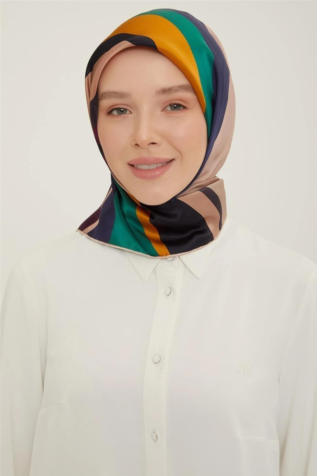 Armine 25Winter Nostalgia Scarf-26 Fuchsia
