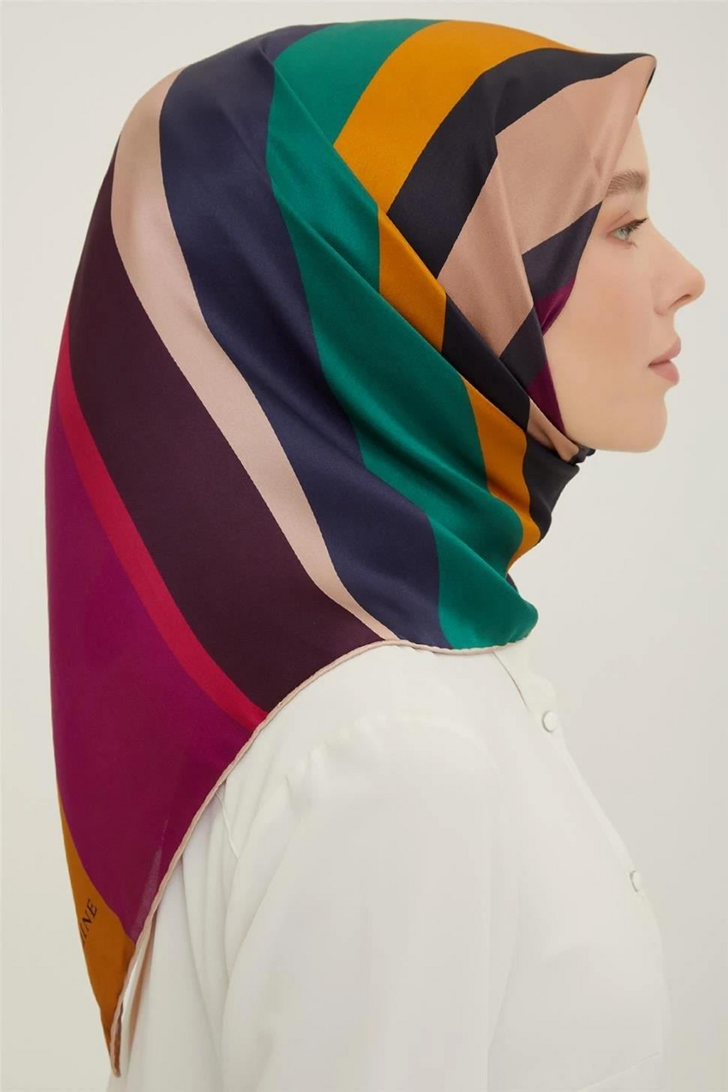 Armine 25Winter Nostalgia Scarf-26 Fuchsia