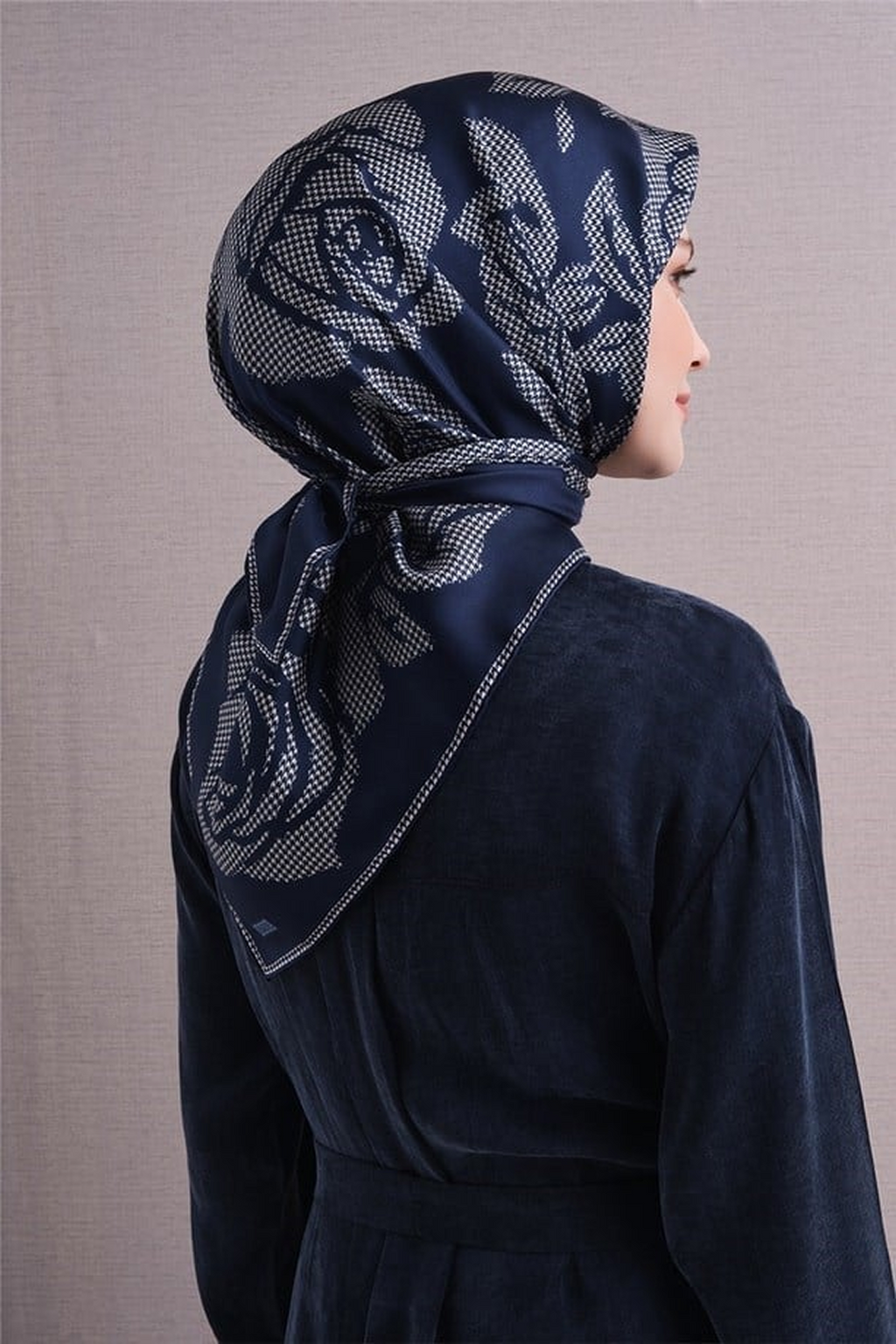 Armine Twil İpek Eşarp 26k9645 Lacivert