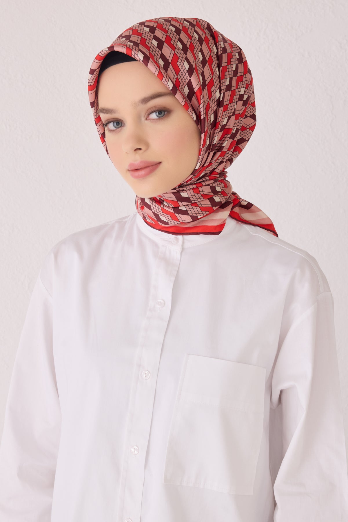 Belli 24 Kış İpek Eşarp-2 Kırmızı