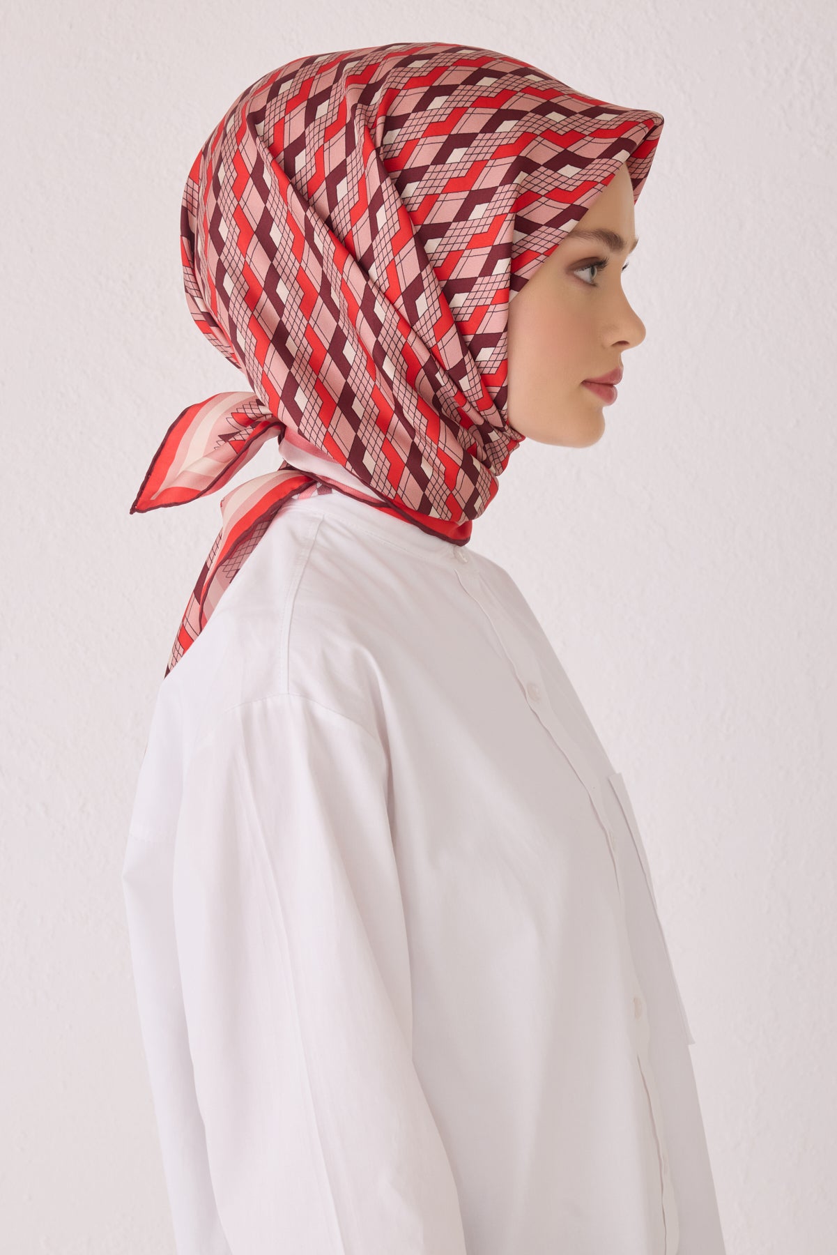 Belli 24 Kış İpek Eşarp-2 Kırmızı