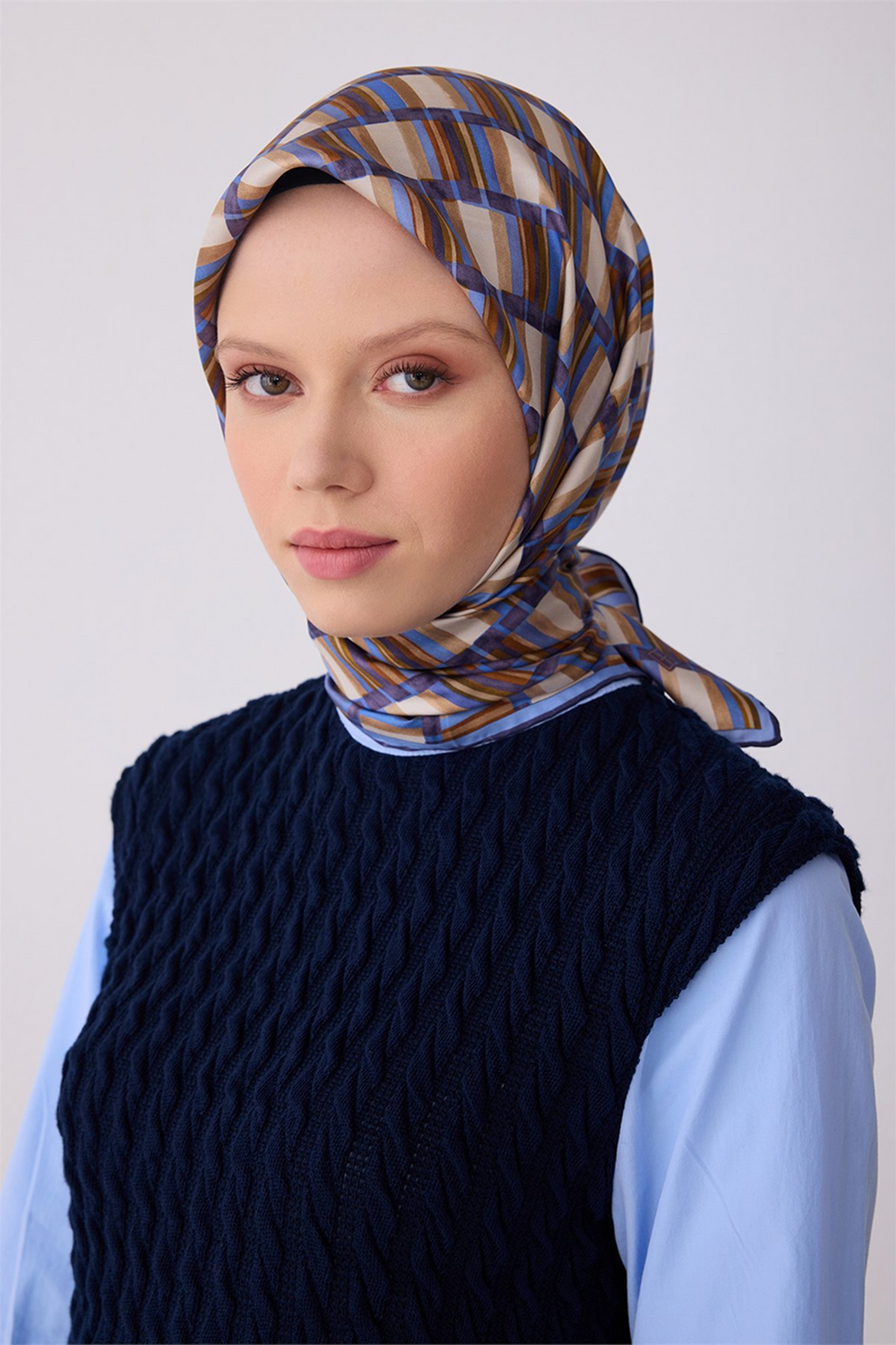 Belli 26y İpek Eşarp -13 Mavi