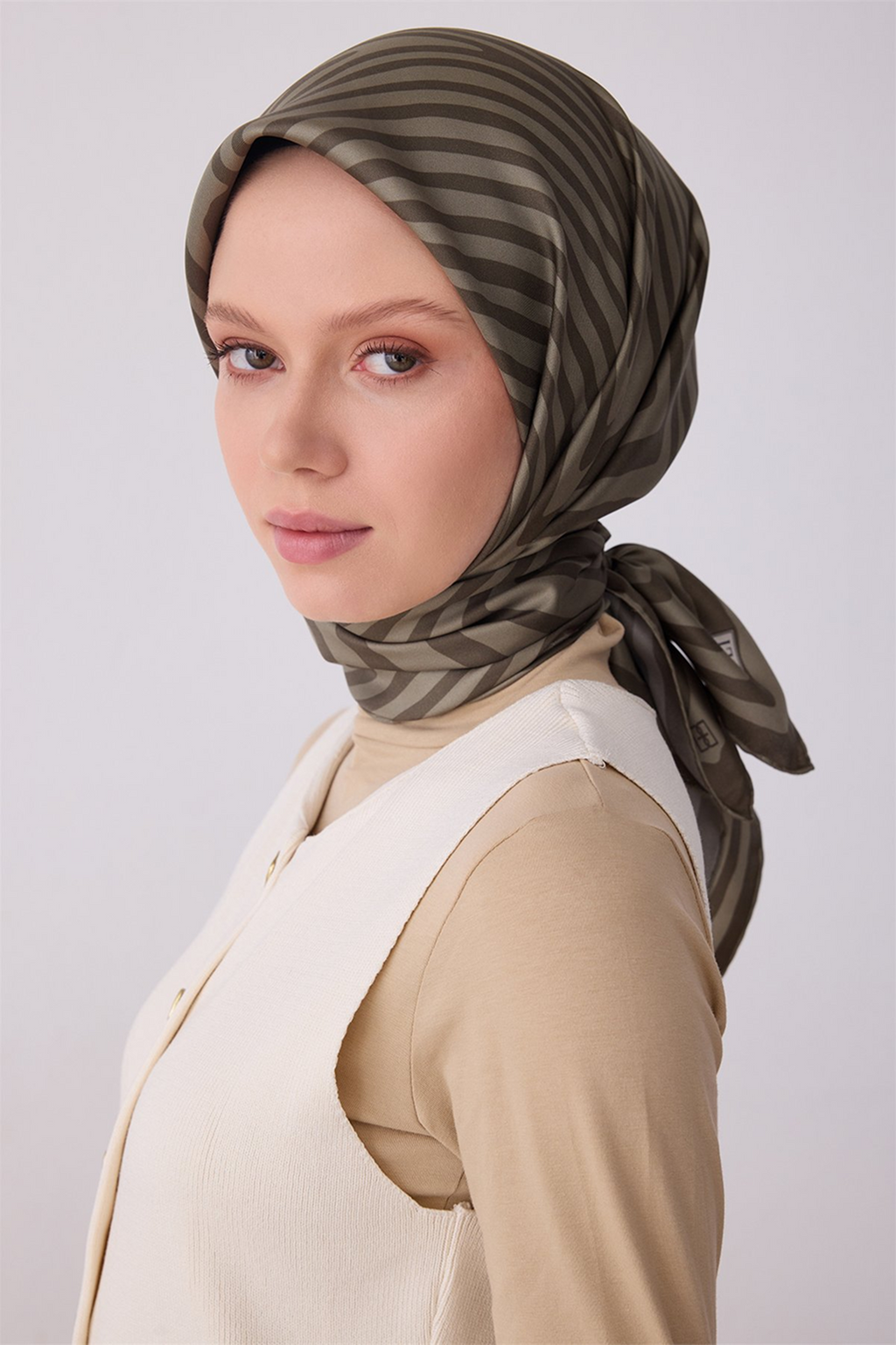 Belli 26y İpek Eşarp -15 Yeşil