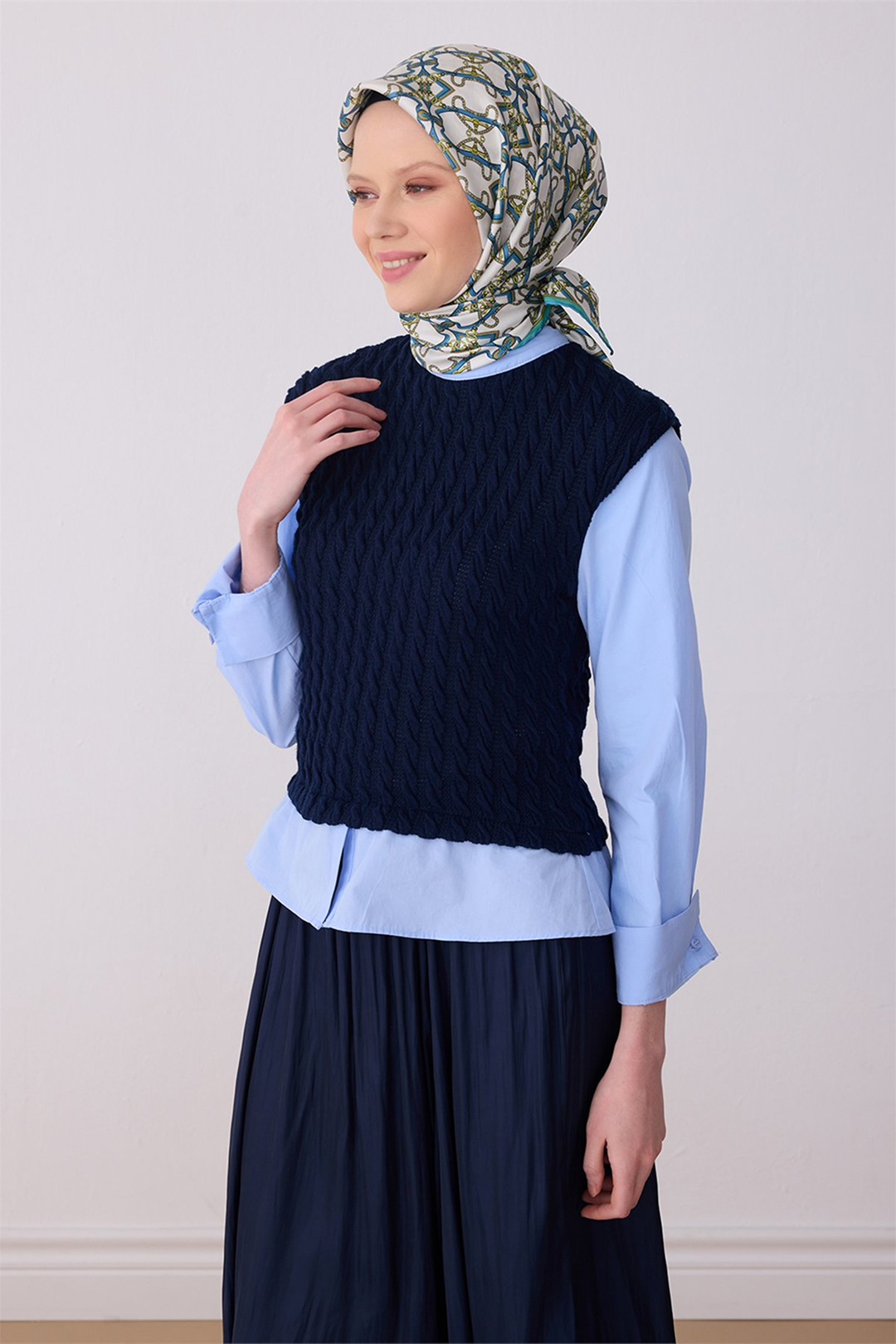 Belli 26y İpek Eşarp -3 Ekru