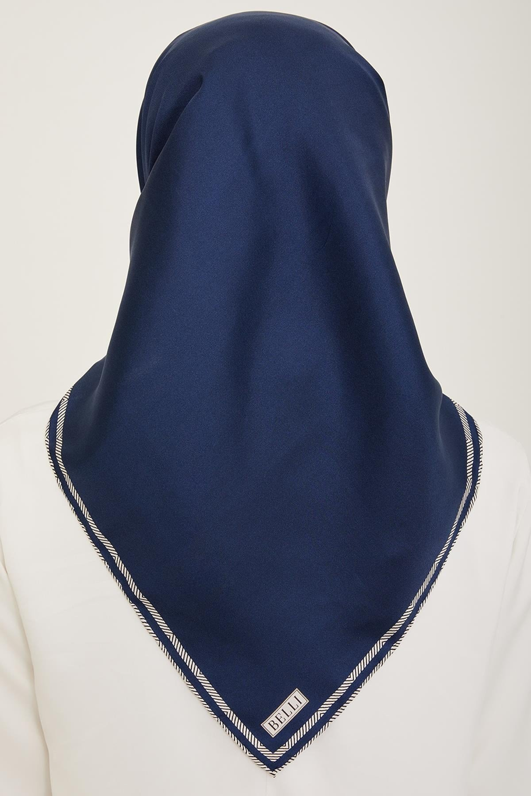 Belli Nostarji 4009 Saf İpek Twill Eşarp Lacivert