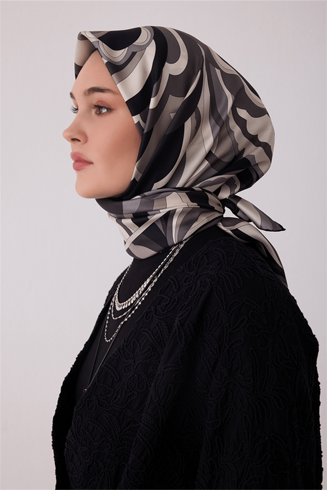 Belli Saf İpek Twill Eşarp 26k4414 Siyah