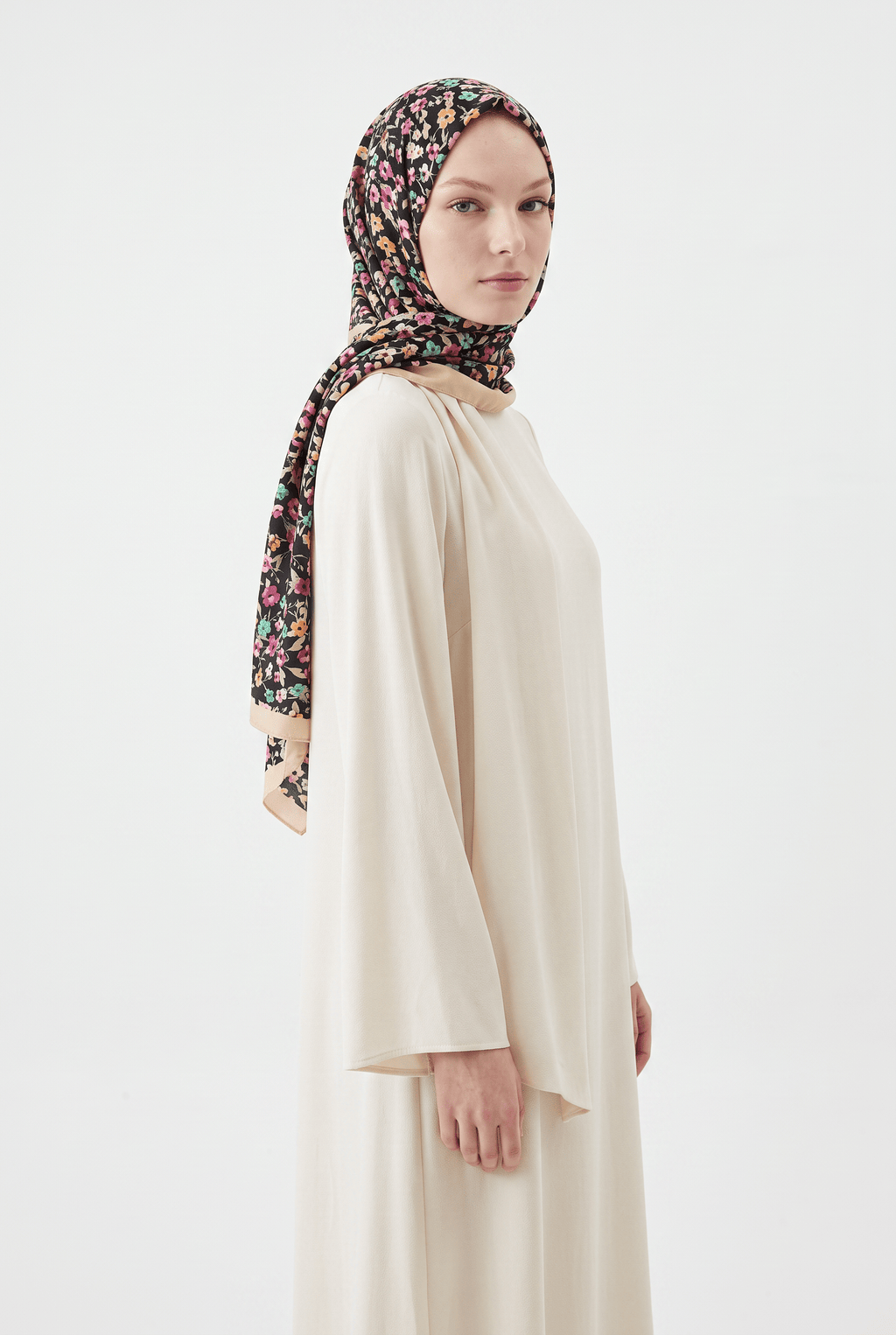 Emproyal 24 Winter Patterned Shawl-1 Skin Color