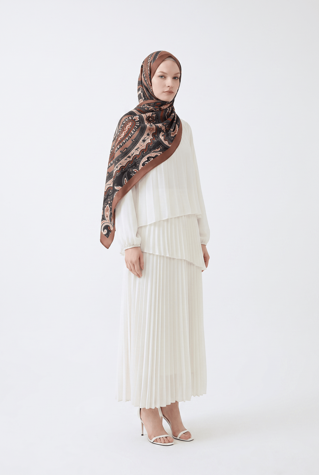 Emproyal 24 Winter Patterned Shawl - 11 Light Mink