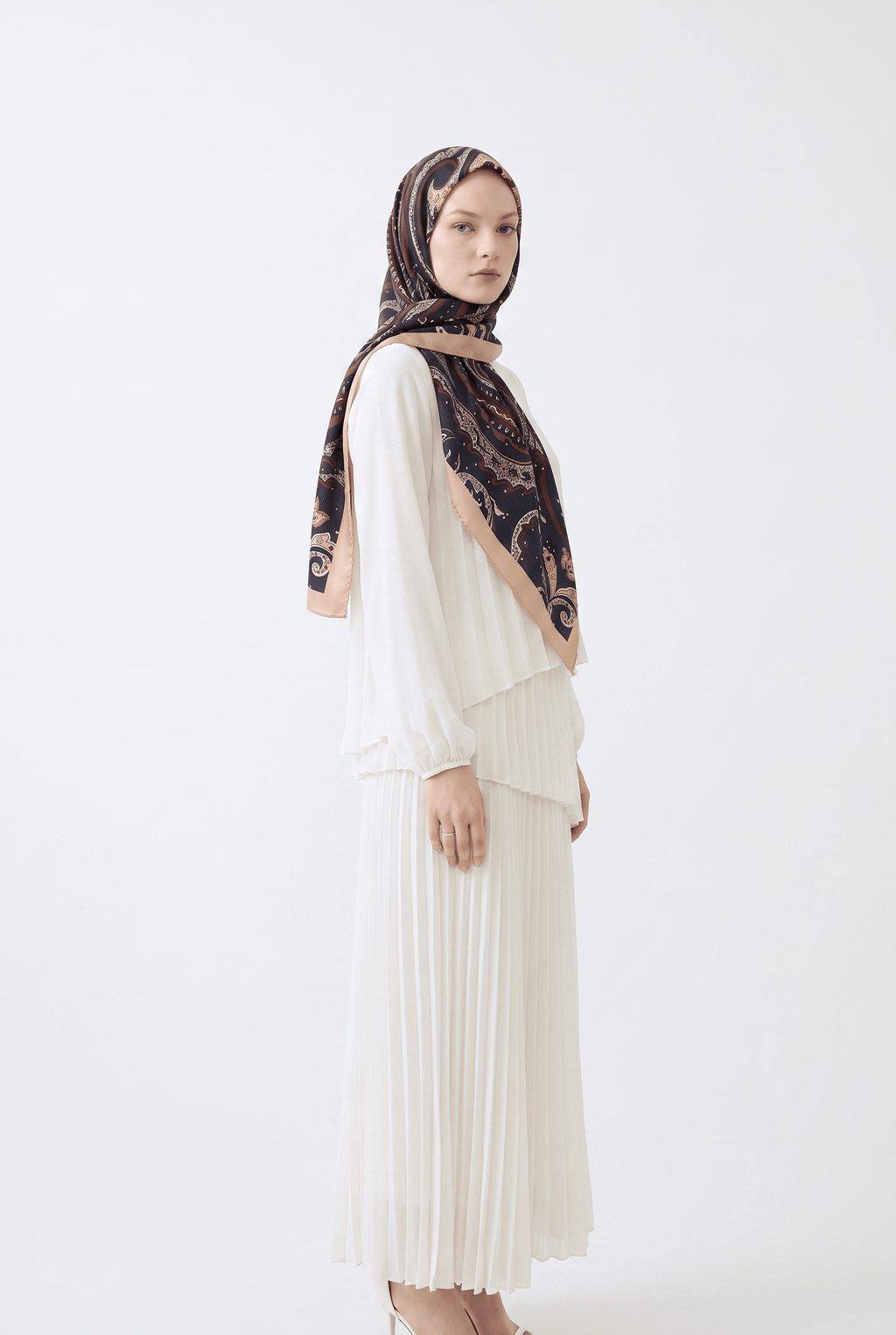 Emproyal 24 Winter Patterned Shawl - 11 Camel