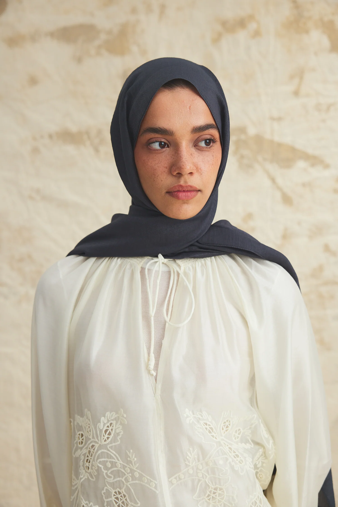 Emproyal 26 Kış Ative Naia Şal Füme